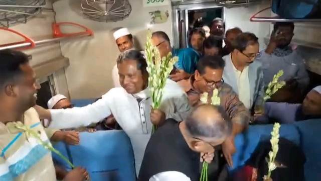 বিজয়ের হুইসেলে উচ্ছ্বসিত জামালপুরবাসী