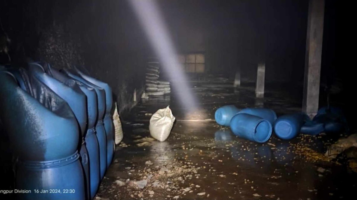 দেবীগঞ্জে সরকারি গুদামে আগুন