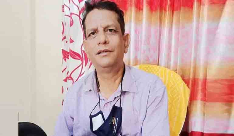 অফিসে অনৈতিক কাজে লিপ্ত ভূমি সহকারী বরখাস্ত