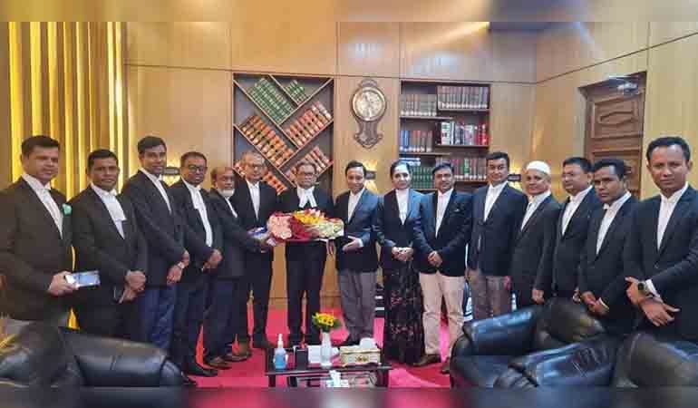 গরমে ড্রেসকোট শিথিলে সিদ্ধান্ত নেবেন প্রধান বিচারপতি