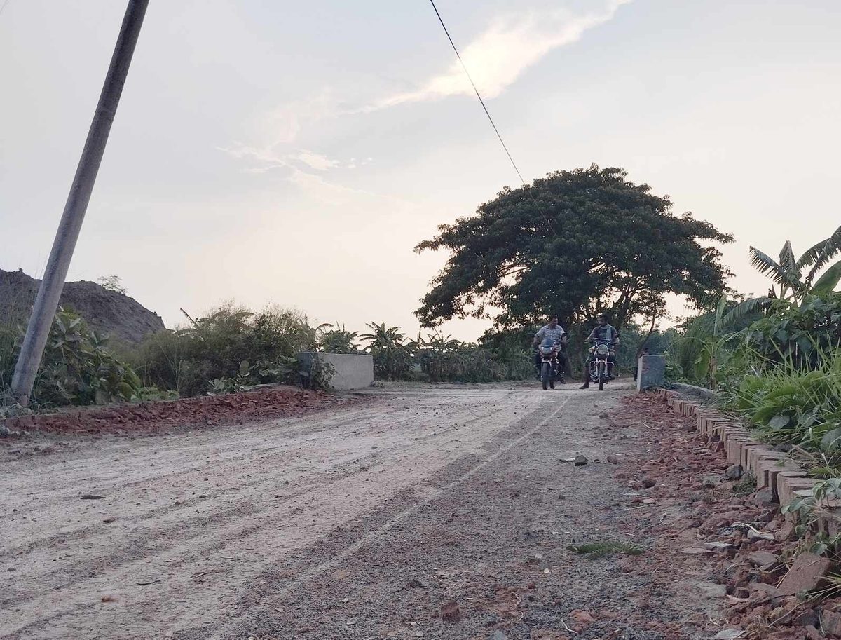 সম্ভাবনাময় সড়কে উন্নয়নের ছোঁয়া