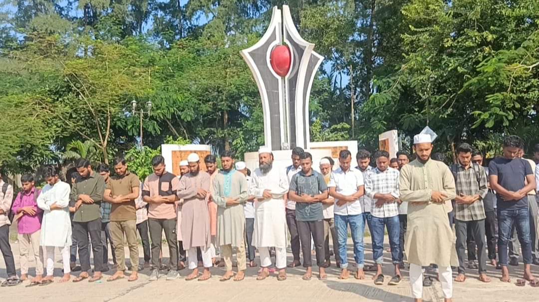 নোবিপ্রবিতে ইয়াহিয়া সিনওয়ারের গায়েবানা জানাজা