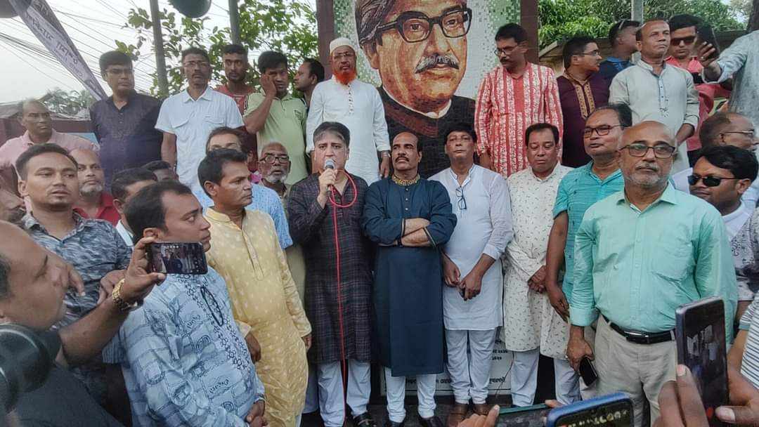 কুমারখালীতে উপজেলা চেয়ারম্যান প্রার্থী পিটারের সমর্থনে বিশাল মিছিল