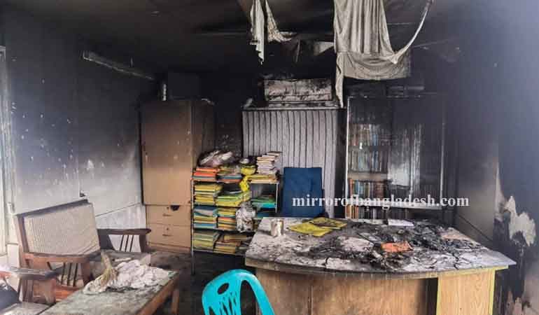 আইনজীবী সমিতির সাধারণ সম্পাদকের কোর্ট চেম্বারে অগ্নিকান্ড