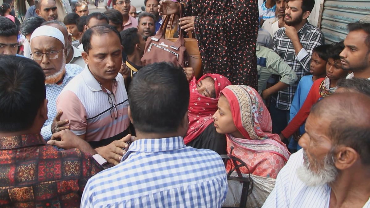 কুমারখালীতে চোর চক্রের দুই নারী সদস্য আটক