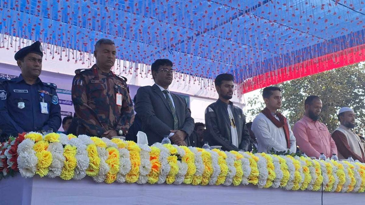 তিস্তা নদীতে পানি সমস্যা সমাধানে কাজ করছে সরকার:আসিফ মাহমুদ