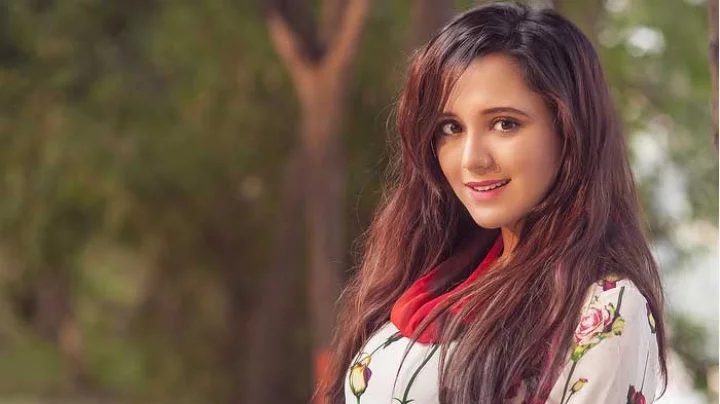 ডেঙ্গু জ্বরে হাসপাতালে ভর্তি সাবিলা নূর