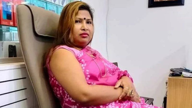 চুয়াডাঙ্গায় অস্ত্রসহ মহিলা লীগ নেত্রী রুপা আটক