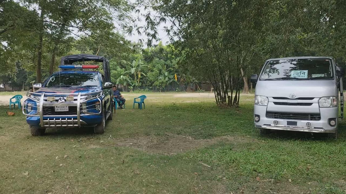 কুমারখালীতে আধিপত্য বিস্তারকে কেন্দ্র করে সংঘর্ষ, বাড়িঘর ভাঙচুর