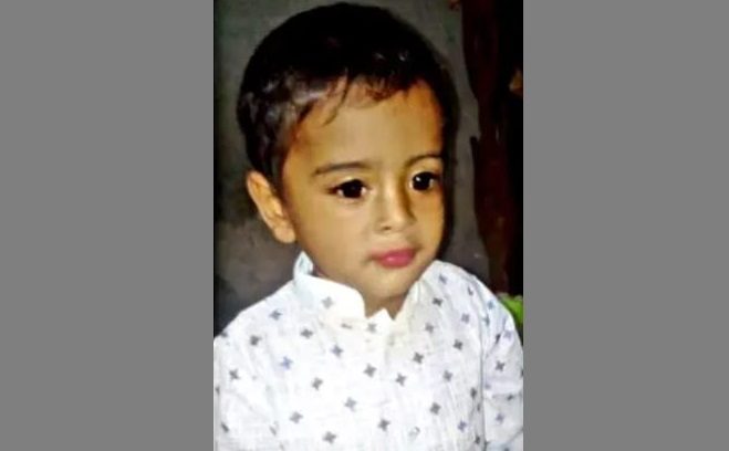 মায়ের কোলে উঠতে গিয়ে গরম তেলে দগ্ধ, হাসপাতালে মৃত্যু
