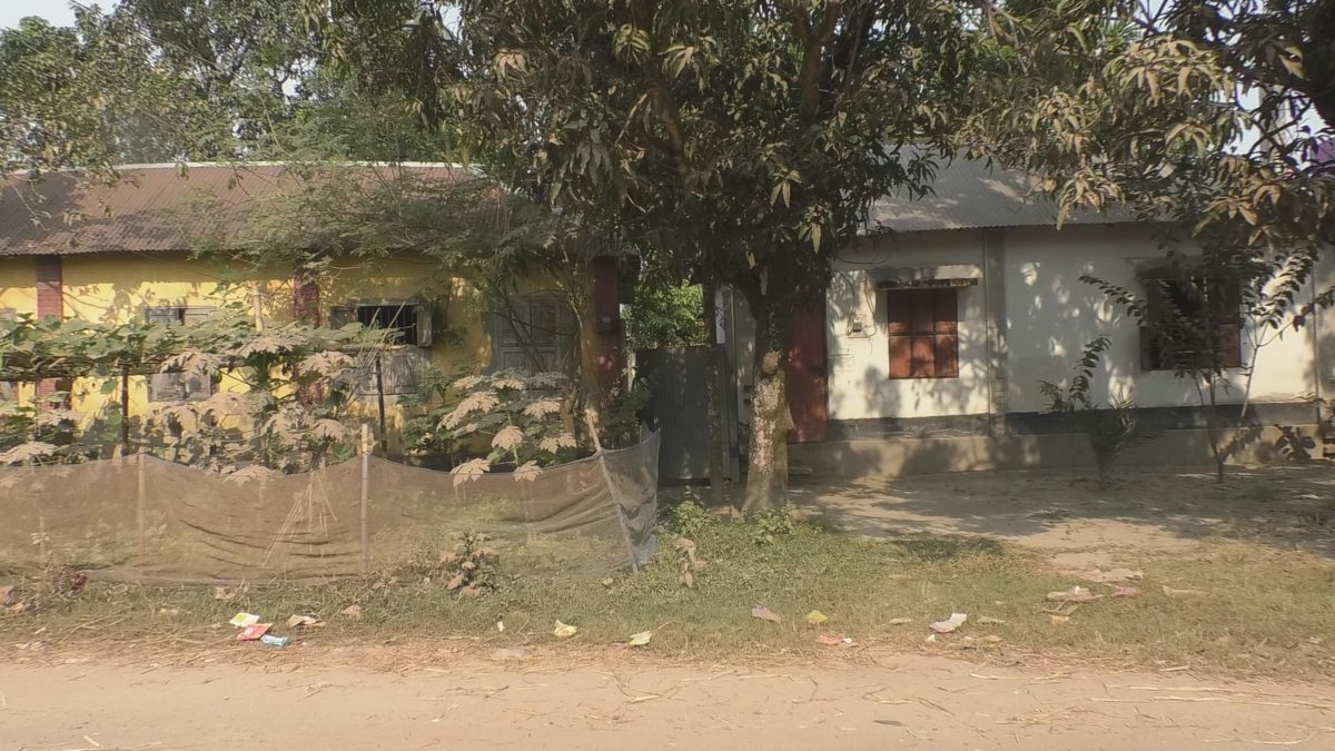 ভূমি রেকর্ড জালিয়াতিতে বিপাকে অসহায় ৪৪ পরিবার, হারানোর ঝুঁকিতে বসতভিটা