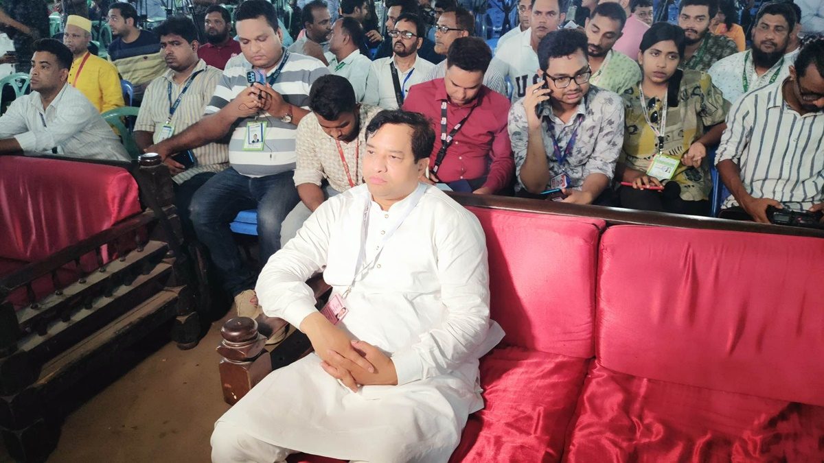 গাজীপুর সিটি কর্পোরেশন নির্বাচন: ফল ঘোষণায় বিলম্ব, ক্ষুব্ধ জাহাঙ্গীর