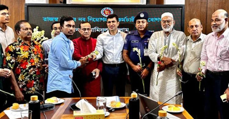 অফিস সহায়ক পদে ১৮ জনের মধ্যে ১৭ জনই ইঞ্জিনিয়ার-এমবিএ-মাস্টার্স পাস