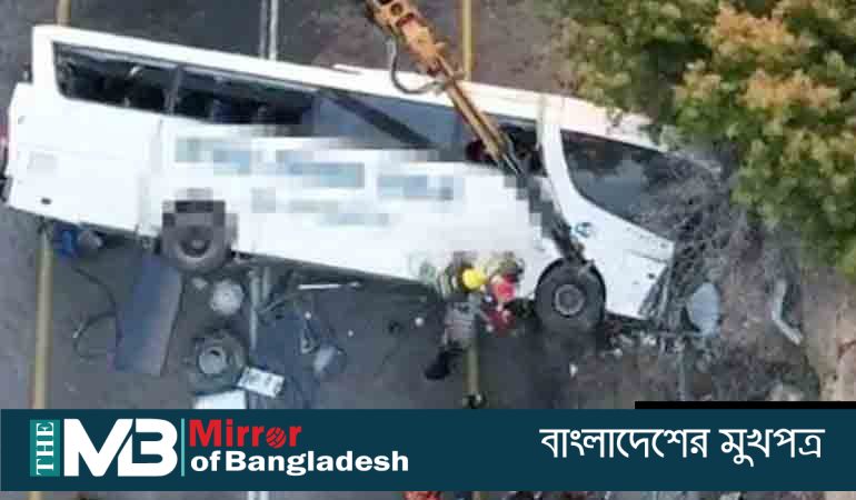 বাস-ট্রাকের সংঘর্ষে মিসরে নিহত অন্তত ১৭