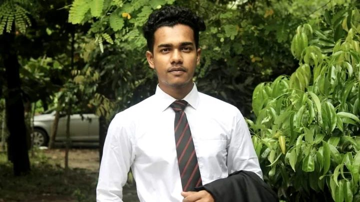 বিভাগের বড় ভাইয়ের বাড়ি বেড়াতে গিয়ে বেরোবি শিক্ষার্থীর মৃত্যু