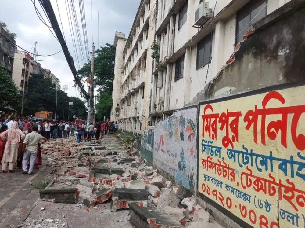 মিরপুর কলেজের দেয়াল ধসে ২ জন নিহত