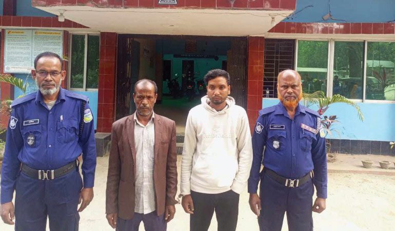 জামালপুরে জনতার হাতে ছাত্রলীগ নেতা আটক