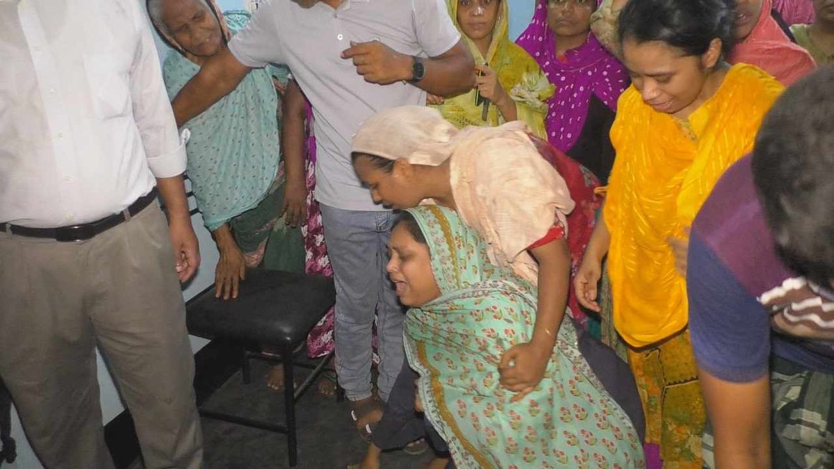 অগ্রণী ব্যাংকের অফিস সহায়কের গলায় ফাঁস দিয়ে আত্মহত্যা