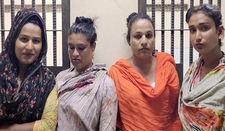 নবজাতক ছিনিয়ে নেওয়ার হুমকি,৪ হিজড়া গ্রেপ্তার