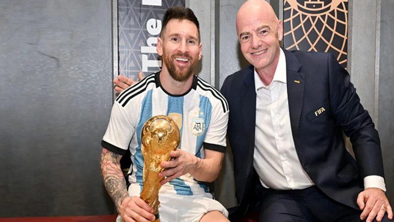 ২০৩৪ বিশ্বকাপেও মেসিকে দেখতে চান ফিফা সভাপতি