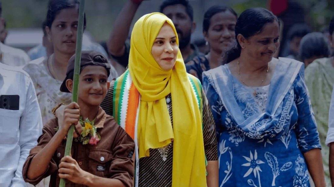 কেরালায় বাম দুর্গে হিজাবি মুসলিম তরুণীর বিজয়