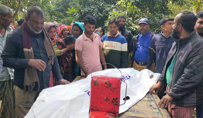 আমবাগানে প্রবাসীর লাশ, স্বজনের দাবি হত্যা