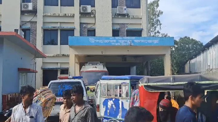মাদ্রাসা ফান্ডের টাকা নিয়ে দুপক্ষের সংঘর্ষ, গুলিবিদ্ধ ১০