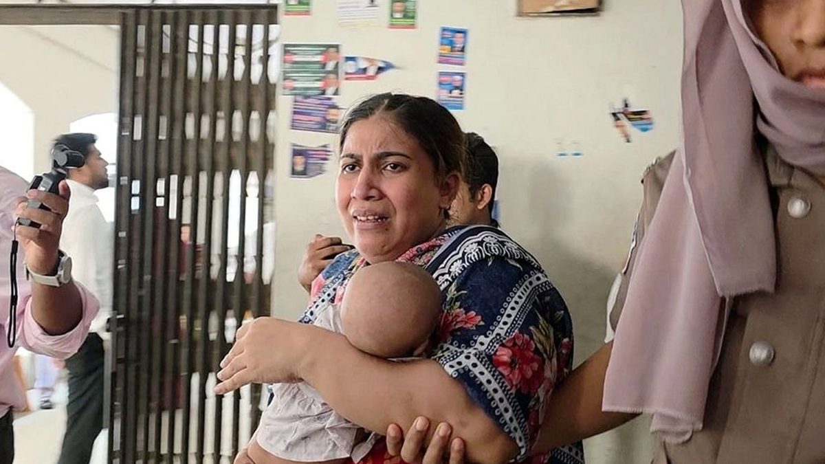 দেড় মাসের সন্তানসহ কারাগারে যাওয়া যুব মহিলা লীগ নেত্রীর জামিন