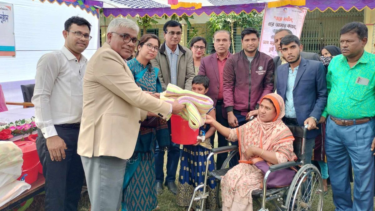 জামালপুর এপির মাধ্যমে আড়াই হাজার শীতার্ত পরিবার পেলো শীতবস্ত্র