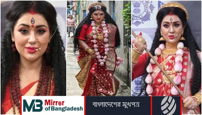 কলকাতায় দুর্গাবেশে ধরা দিলেন অপু বিশ্বাস