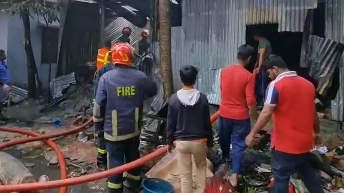 কক্ষে আটকে রেখে কাজে গেলেন বাবা-মা, আগুনে পুড়ে শিশুর মৃত্যু