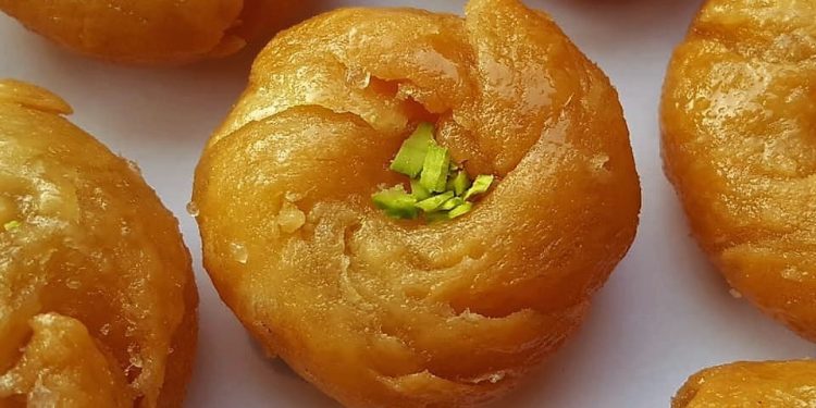 মুখে দিলেই মুখরোচক, ছানার একঘেয়েমি কাটায় ব্যতিক্রমী বালুসাই
