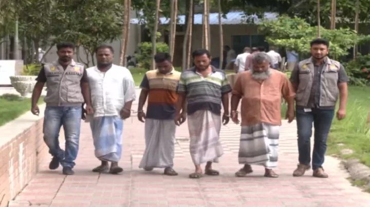 রাজধানীতে ‘বয়ান পার্টি’র ৪ সদস্য গ্রেপ্তার