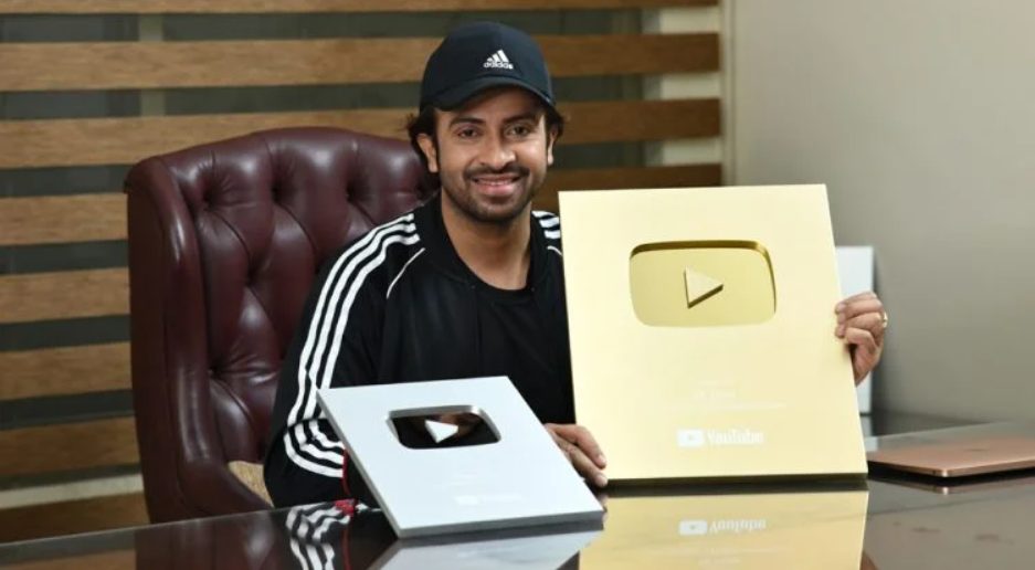 এবার ইউটিউব থেকে জোড়া স্বীকৃতি পেলেন শাকিব
