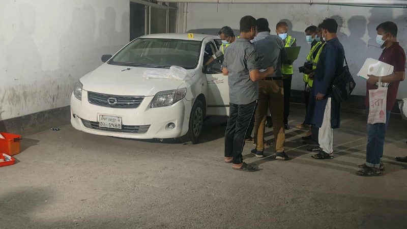 রাজধানীতে পার্কিংয়ে রাখা প্রাইভেটকারে মিলল দুই মরদেহ