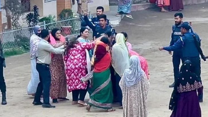 কুমিল্লায় ভোটকেন্দ্রের বাইরে দুই পক্ষের গোলাগুলি,আহত ২