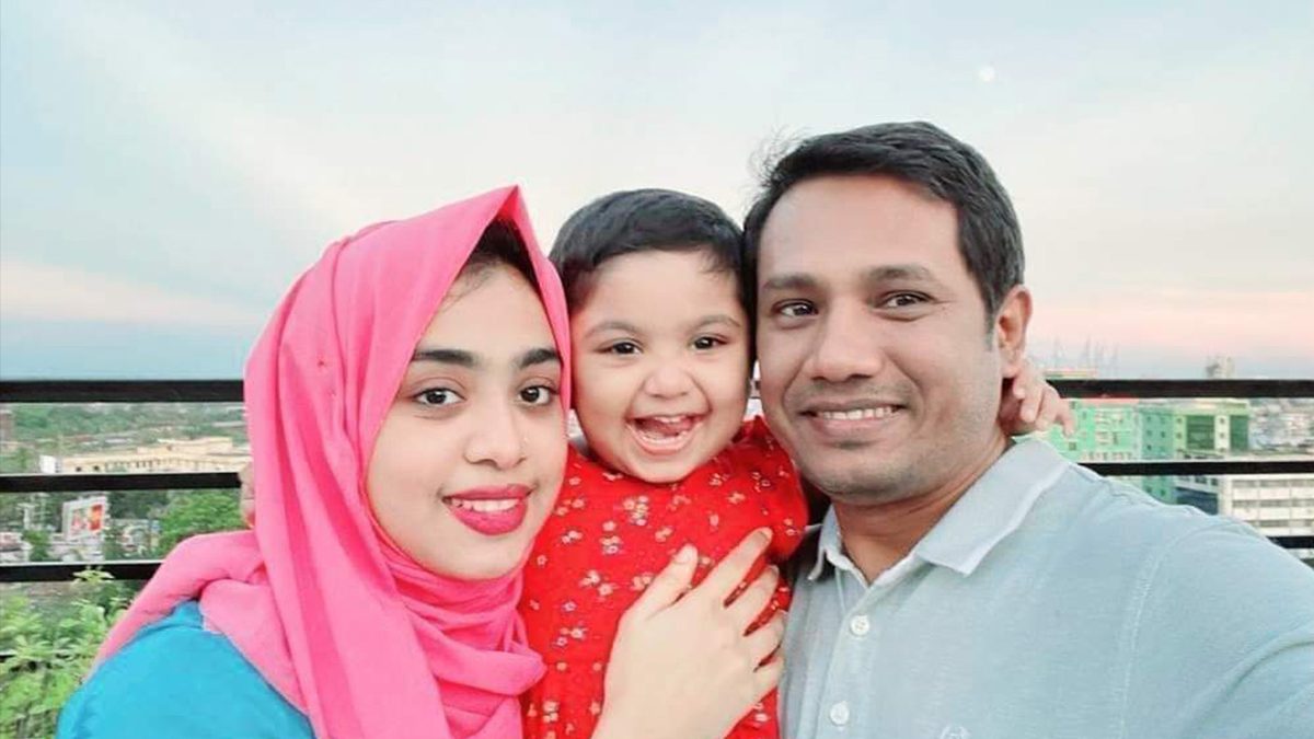 বেইলি রোড ট্রাডেজি : স্ত্রী-সন্তানসহ কাস্টমস কর্মকর্তার মৃত্যু