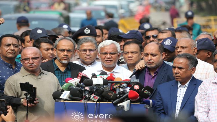চিকিৎসা গ্রহণ করতে পারছেন খালেদা জিয়া, গুজব না ছড়ানোর অনুরোধ