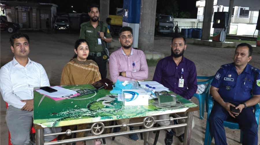 রাজবাড়ি মহাসড়কে ভ্রাম্যমাণ আদালতে চালকদের ডোপ টেস্ট
