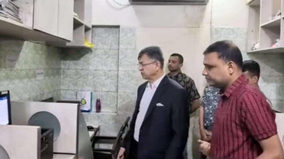 সারা দেশের থানাগুলো দালালমুক্ত করার নির্দেশ স্বরাষ্ট্রমন্ত্রীর