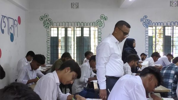 কুমারখালীতে পরীক্ষার কেন্দ্র পরিদর্শনে ইউএনও