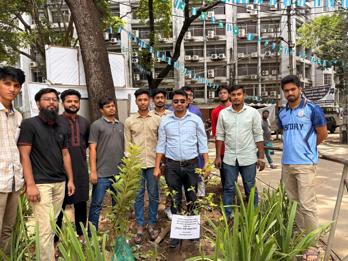 পরিবেশ রক্ষায় প্রধানমন্ত্রীর ঘোষিত বৃক্ষরোপণ কর্মসূচি পালন কাজী রফিকুল ইসলামের