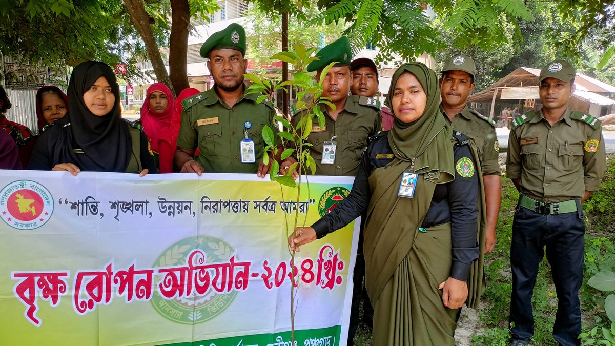 দেবীগঞ্জে আনসারের বৃক্ষ রোপন অভিযানের উদ্বোধন