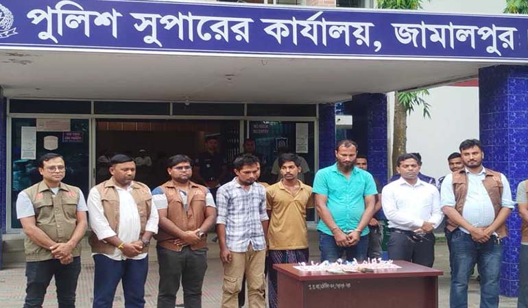 জামালপুরে ৪ হাজার পিছ ইয়াবাসহ তিন মাদক কারবারি আটক