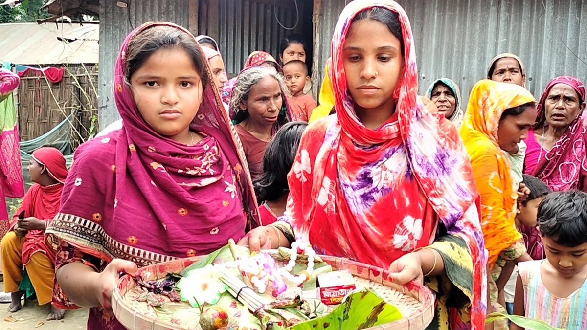 বৃষ্টির আশায় ব্যাঙের বিয়ে