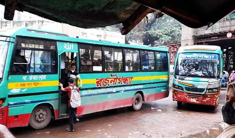 গণপরিবহনে পাঁচদিনেও টানানো হয়নি ভাড়ার তালিকা
