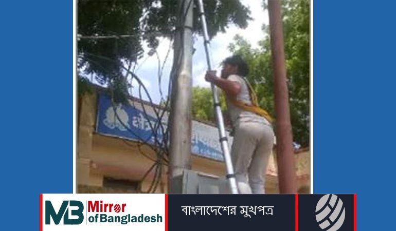 ট্রাফিক পুলিশ করল জরিমানা, বিদ্যুৎ কর্মী কাটলেন থানার সংযোগ