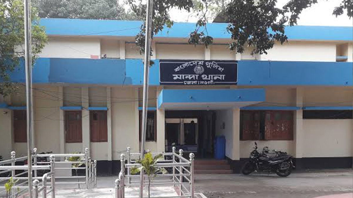 নওগাঁয় অতিরিক্ত মদ্যপানে ৩ যুবকের মৃত্যু