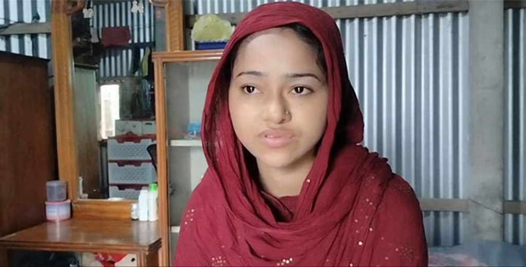 প্রেমিকের বাড়িতে ফাঁস নিলেন প্রেমিকা