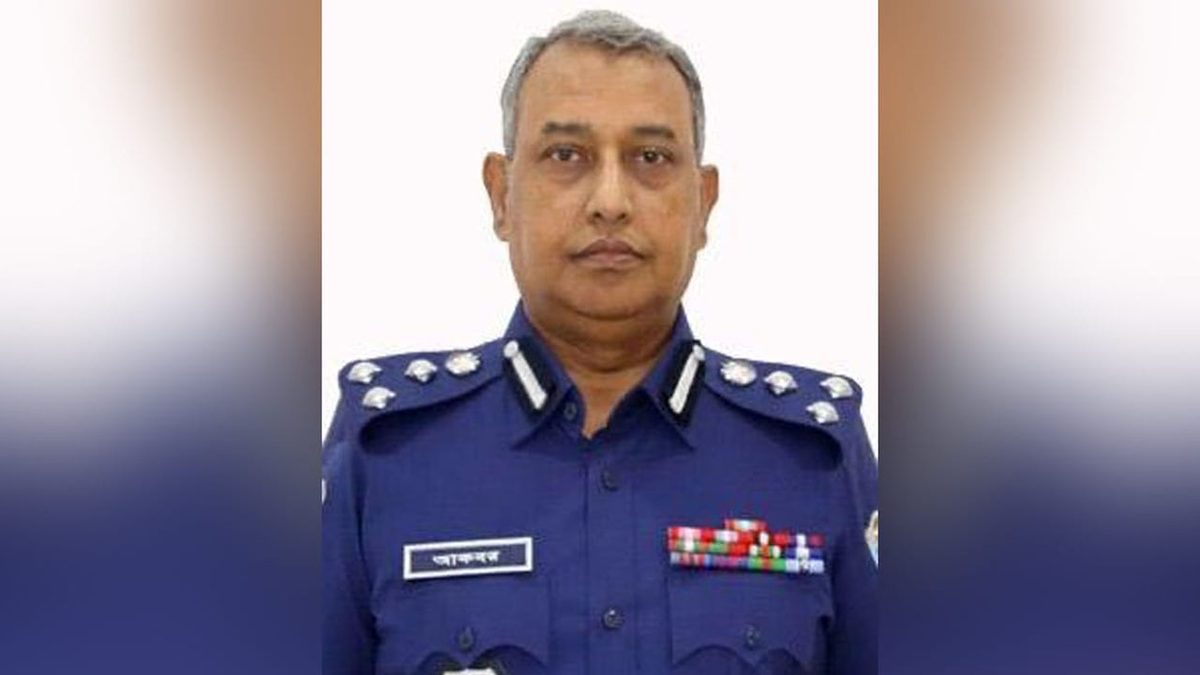 পদোন্নতি না পেয়ে চাকরি ছাড়লেন সিআইডি প্রধান আকবর খান